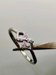 💅🏻💍😍Sterling Flower Ring😍💍✨