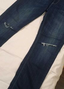 Stylish Torn Jeans - Dark Wash