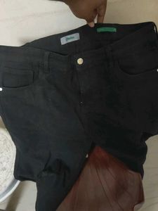 Stylish Black Flare Leg Jeans or bootcut jet