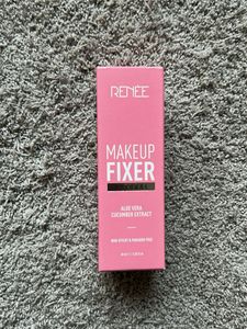Renee Makeup Fixer