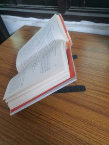 FOLDABLE BOOK SUPPORTER STAND