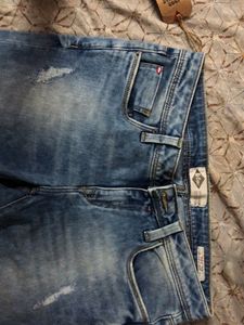 Levi  Ripped Y2k Denim Jeans With Tag