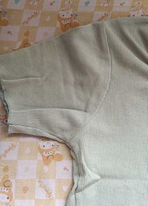 casual top with Tie Detail