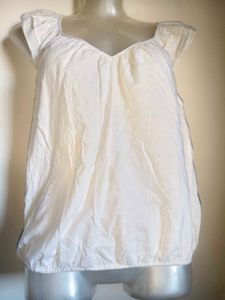 🎁Buy 1, Get 1 Free🎁White Sleeveless Top S/ M
