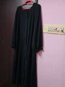 BLACK Burkha (Slight Damaged)