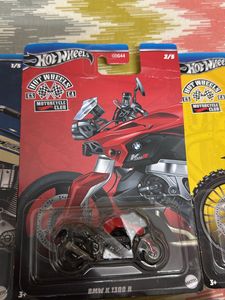 HOT WHEELS MOTORCYCLE CLUB SET OF 5 BIKES IMPORTED