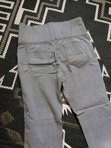 Stretchable Gingham Print Pants