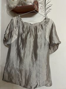 Elegant Golden Top