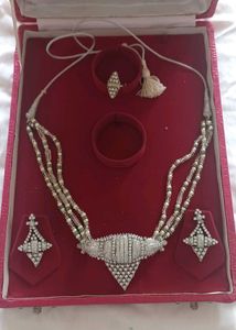Vintage Pearl & Crystal Jewelry Set