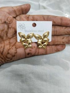 🪩✨AntiTarnish ✨ 🪩 Butterfly Gold Earrings🎉🎉