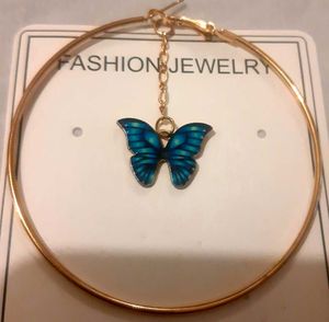 Golden Round Earrings With Hanging Butterflies