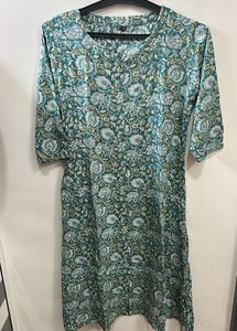 Floral Print Top (Size L)