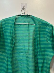 Elegant Green Shrug with Embroidered Pockets