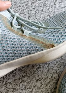 Shoe