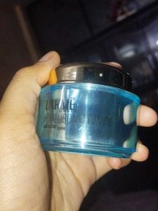 Lakme Hyaluronic Dewy Gel Creme