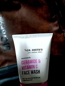 Dr Sheth&#39;s Ceramide &amp; Vitamin C Facewash