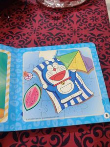 Doraemon Jigsaw Book