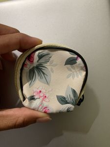 Floral Mini Coin Pouch – Elegant &amp; Handy
