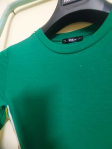 SHEIN Green Ribbed Top