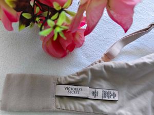 Victoria&#39;s secret  : Elegant Beige inner