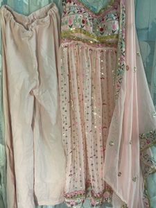 Sleeveless Nyra Cut With Trouser Dupptta