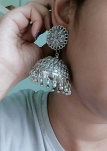 2 Occasional Earrings