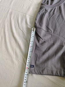 T-shirt set of 5  Size xxl/Xl plain half sleeves