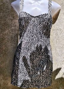 DAMM GORGEOUS BODYCON