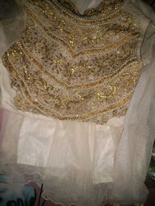 gown