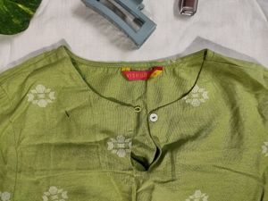 light green vishudh kurti