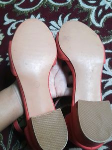 Pretty Dressberry Sandals..❤️