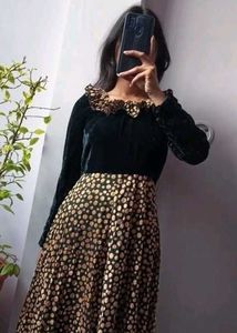 Chic Black &amp; Gold Dress