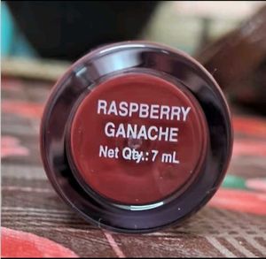 Nykaa Lip Glaze High Shine Gloss Oil