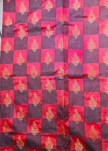 Red &amp; grey  Checked Saree