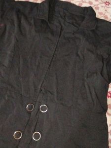 BLACK CROP TOP