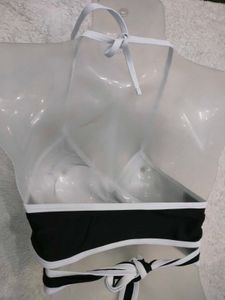 Black &amp; White Crisscross Bra Top 💚