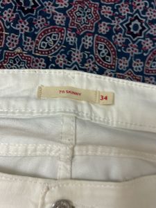 Levi’s Women White Jeans/ Denim