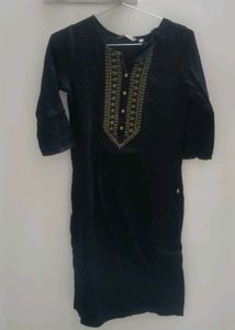 Elegant Embroidered Kurta