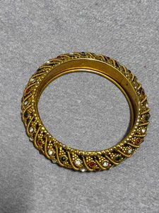 Vintage Gold Tone Bangle Bracelet