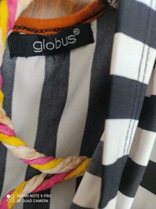Globus Fullslevees Tunic In Very Good Condition