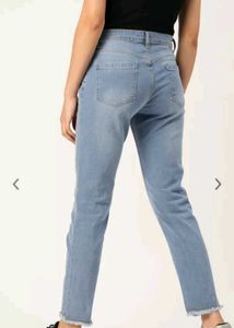 Women blue slim fit jeans