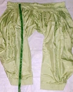 Silky Suith Pathani