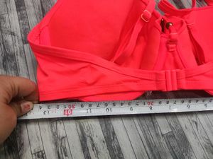 34 D Pedded Look