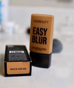 Huda Beauty Blur Foundation