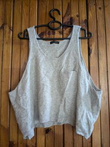 Sleeveless Pullover