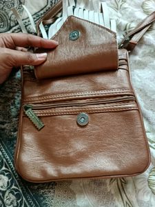 Golden Brown 🤎 Colour Travel Sling Bags✨✨✨✨