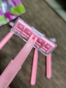 4 Hair Removal Razors For Women