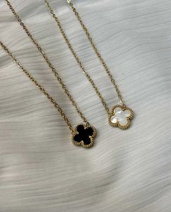 Clover Reversible Neck Chain