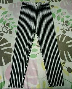 Basic Black Sports Bra&amp; Striped Pant
