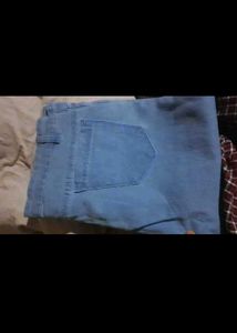 JEANS + SHIRT